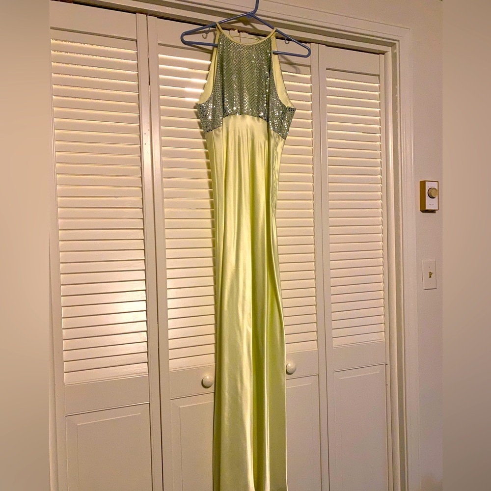 Y2K lime green prom dress, size 7-8